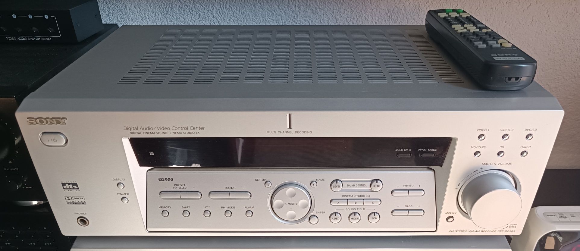 Amplituner kina domowego SONY STR-DE585 uszkodzony - wizualnie idealny
