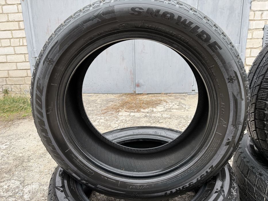 Шини зимні Sunwide 215/55/17 стан супер