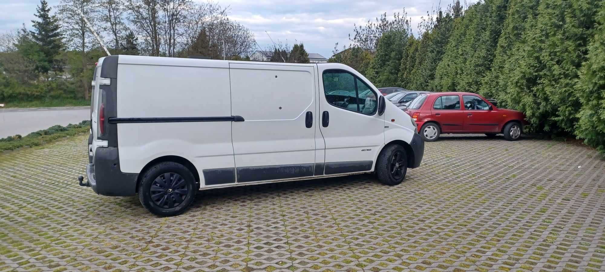 Renault Trafic 2.5 dCi 135 KM Long