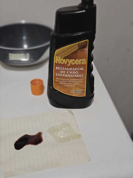 Reparador móveis.