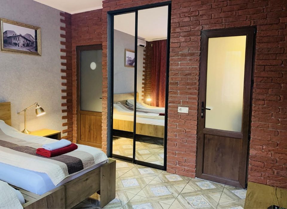 Номери у міні-готелі подобово у самому центрі Львову (вул. Галицька)