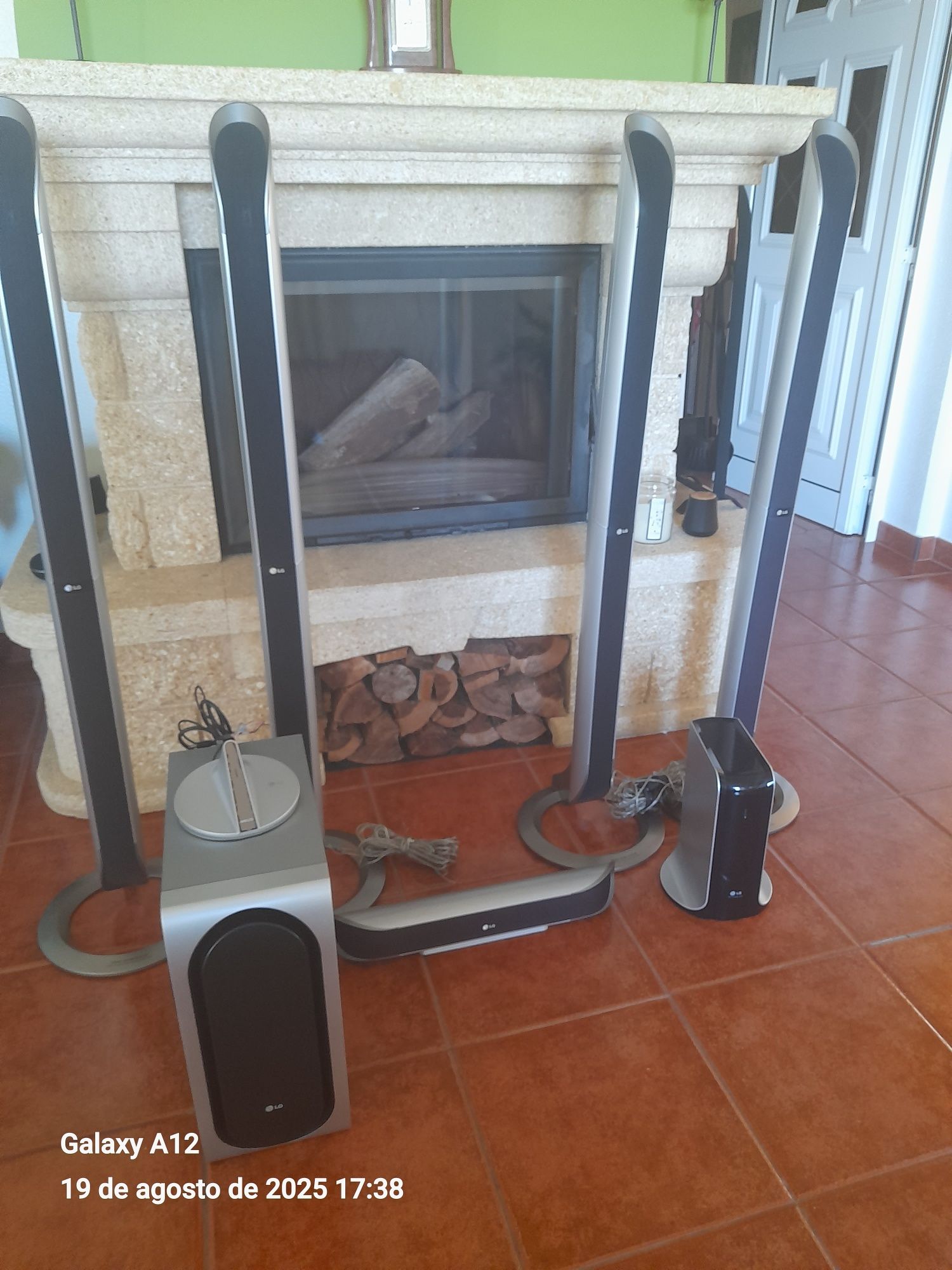 Hot cinema LG cinco colunas