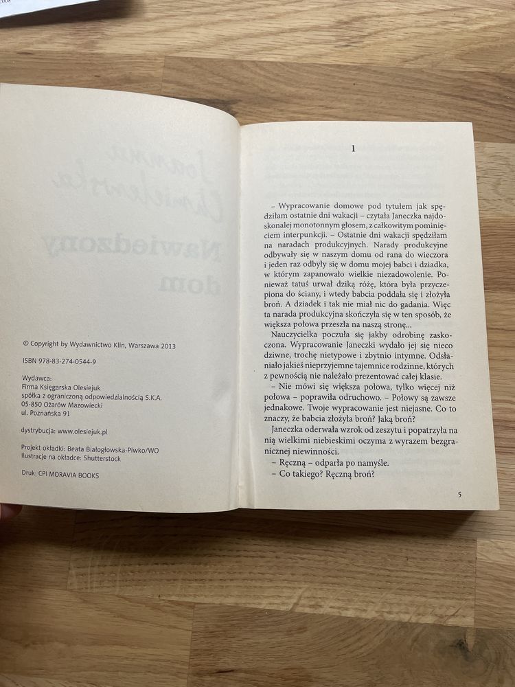 J.  Chmielewska Nawiedzony dom