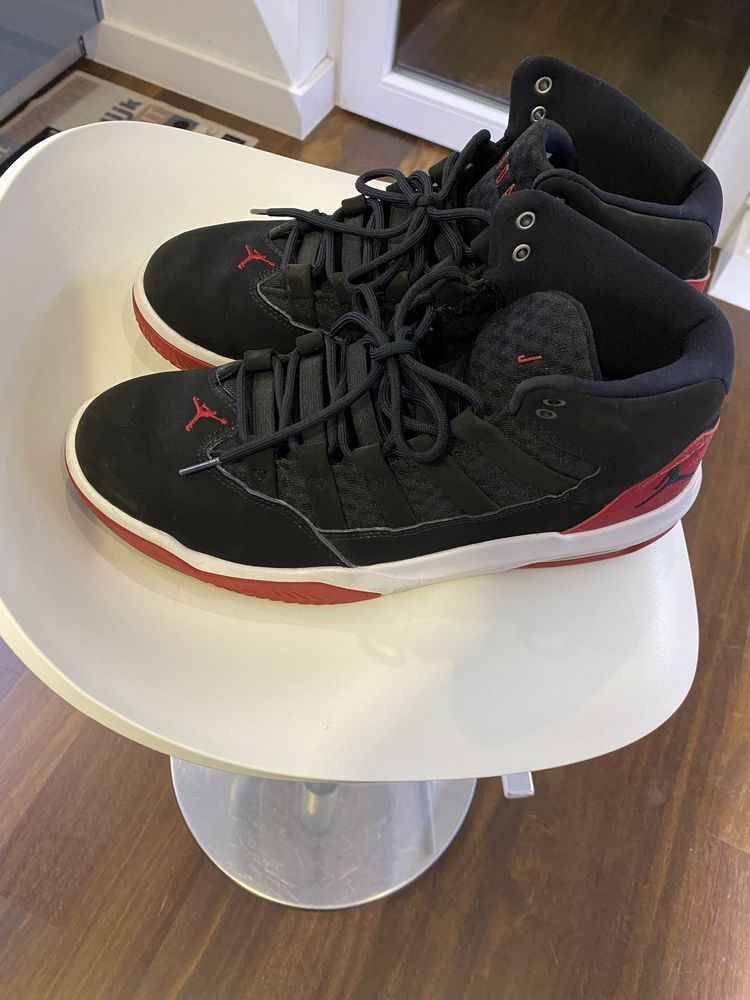 Jordan 11 black and red