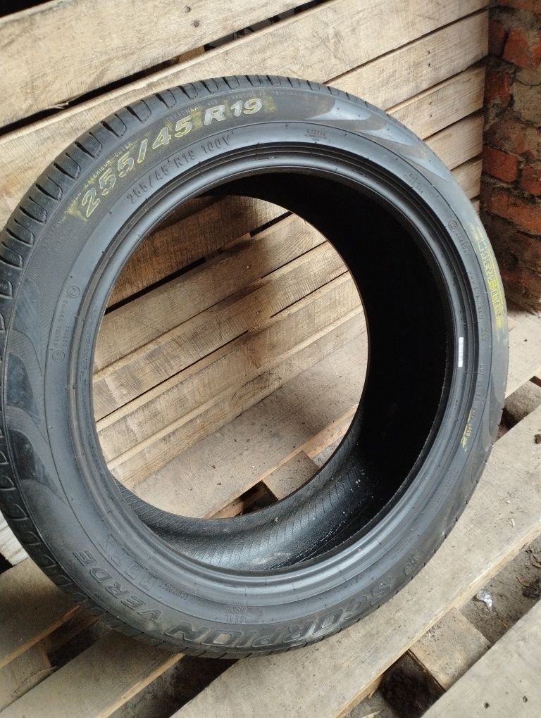 255/45/19 Pirelli 2 шт