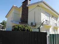 Vende-se Moradia isolada na Quinta do Conde,2 em frente ao mercado