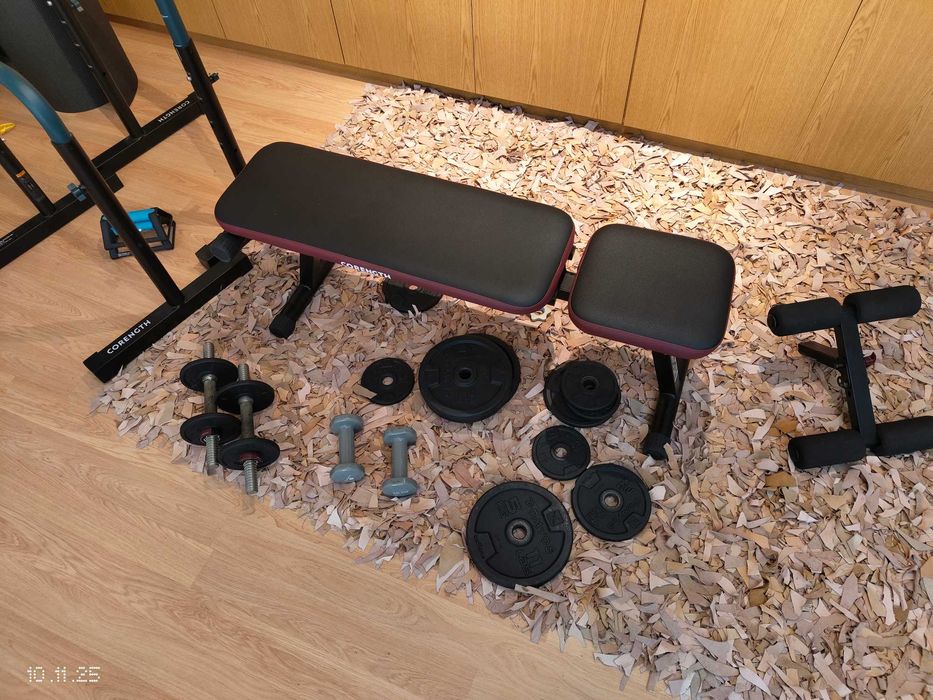 Material de Ginásio Para Casa - banco, halteres, barras