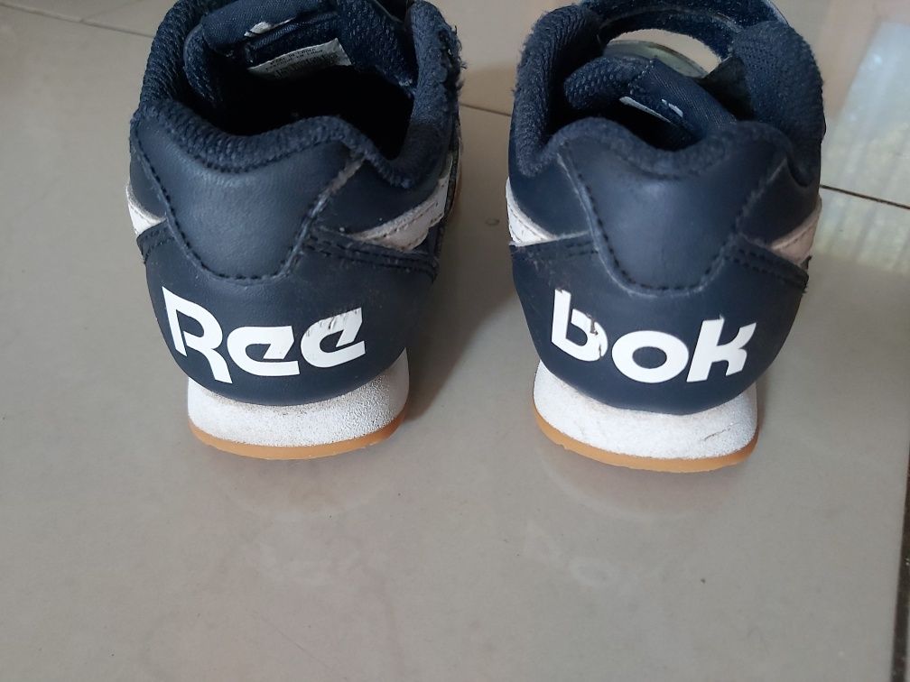 Skorzane pelne buciki Reebok rozm 25,5