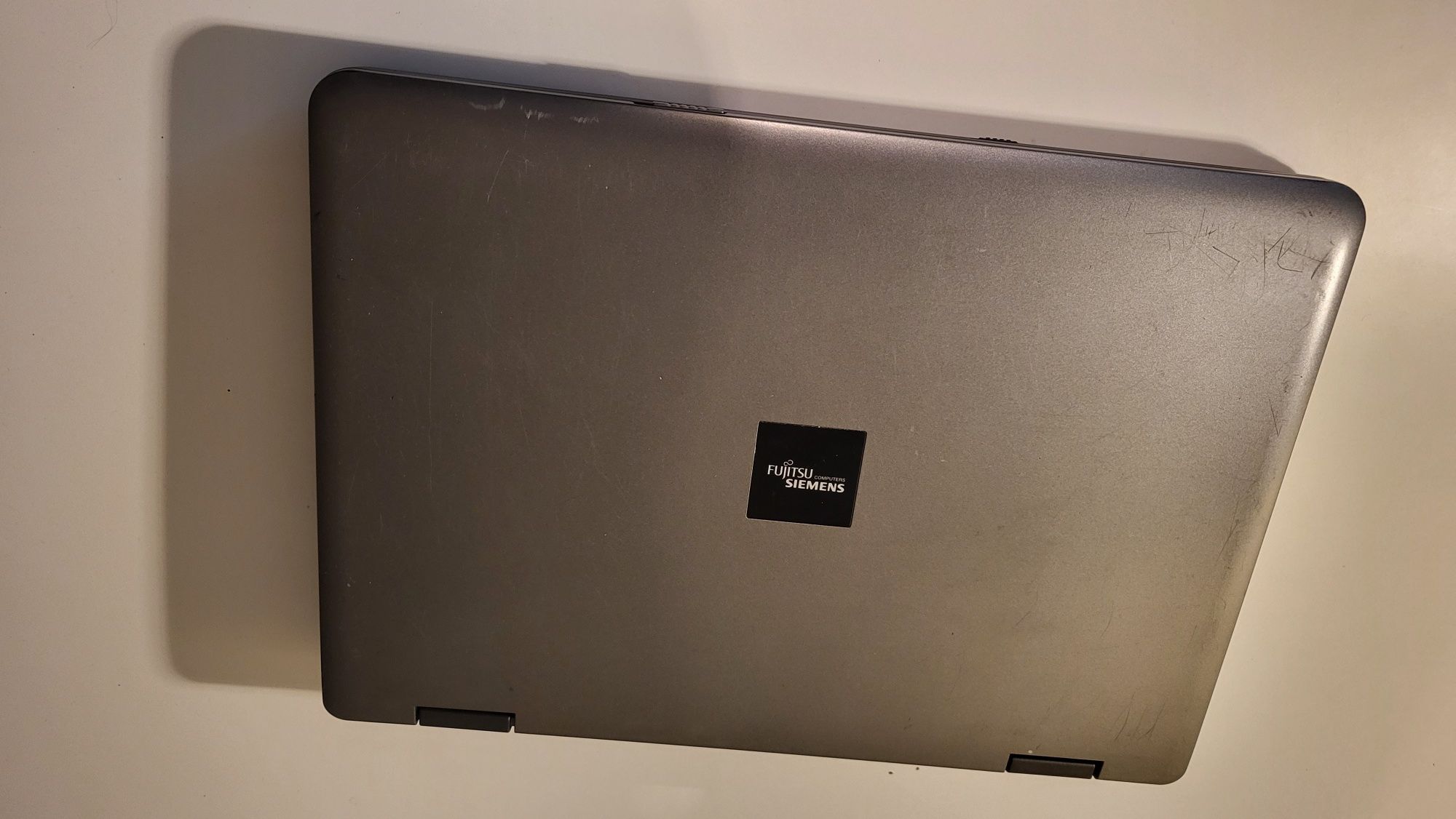 Laptop Fujitsu Siemens  Esprimo Mobile