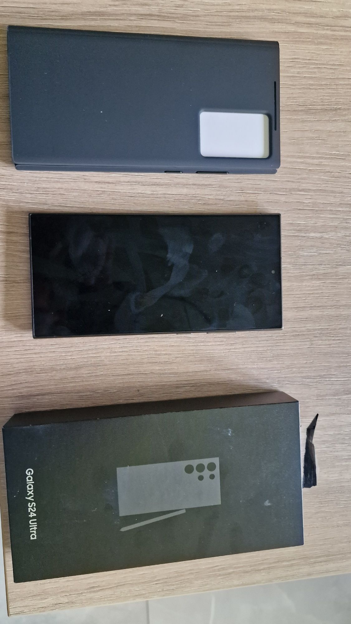 Galaxy S24 Ultra 12/256  nowy + oryginalne Etui Smart Viev
