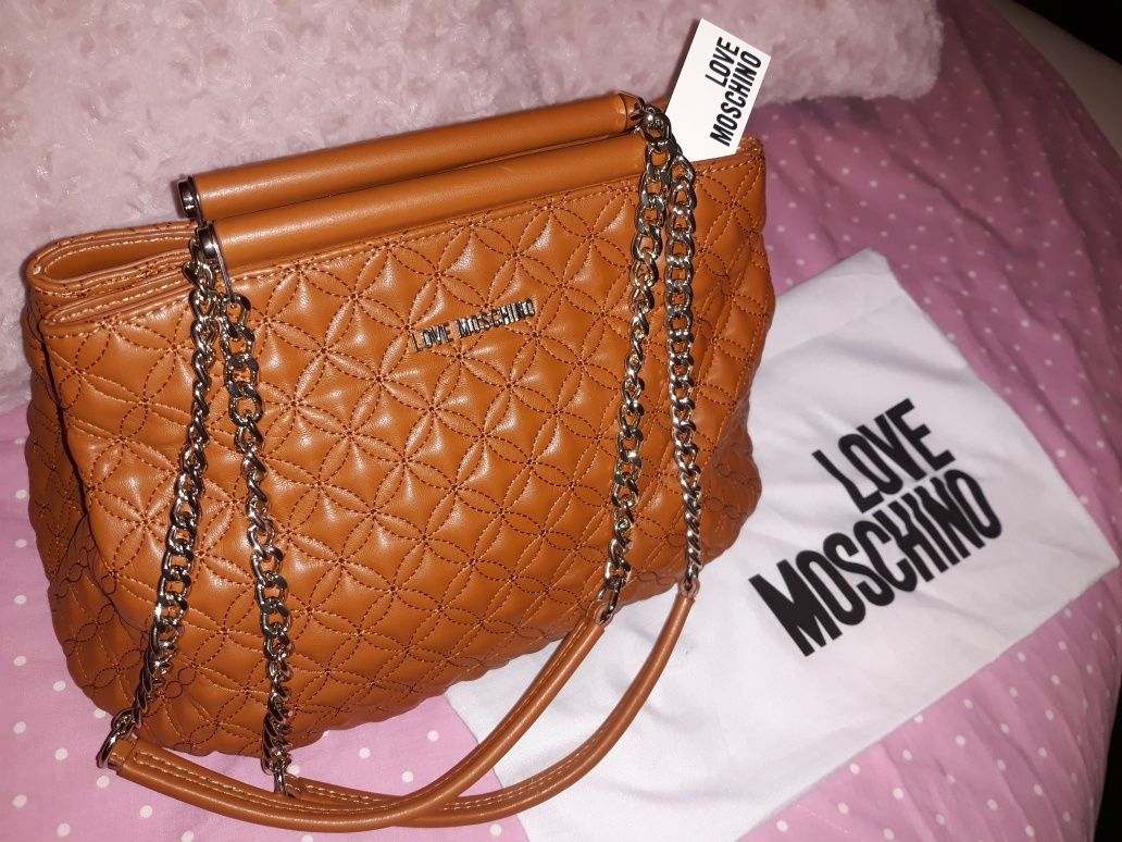 Mala Love Moschino