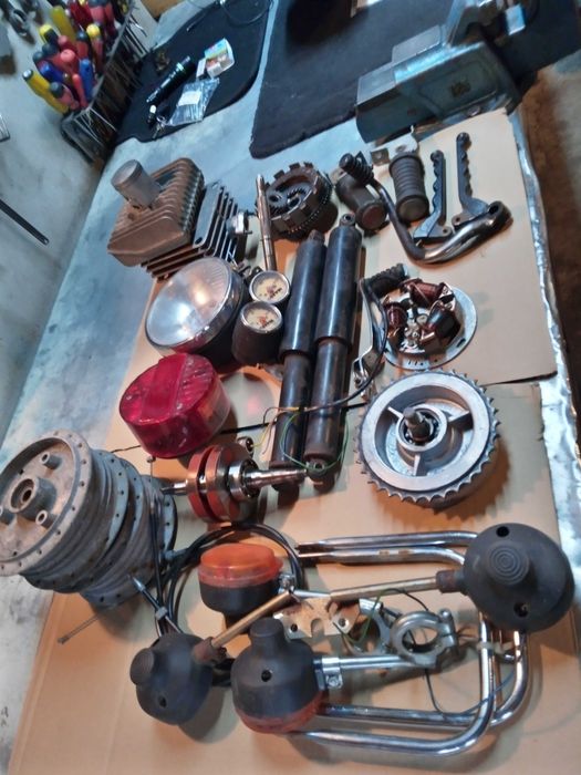 Simson  części tanio liczniki,lampy, cylinder , wał