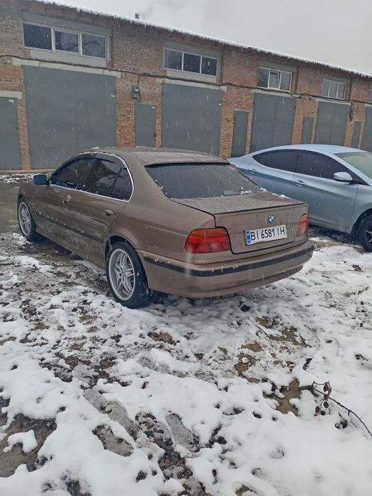 Продам бмв 520 е39.