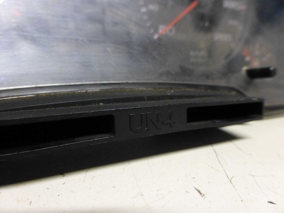 AUDI 80 CABRIO 2,3 licznik zegary UN4 raczej na części