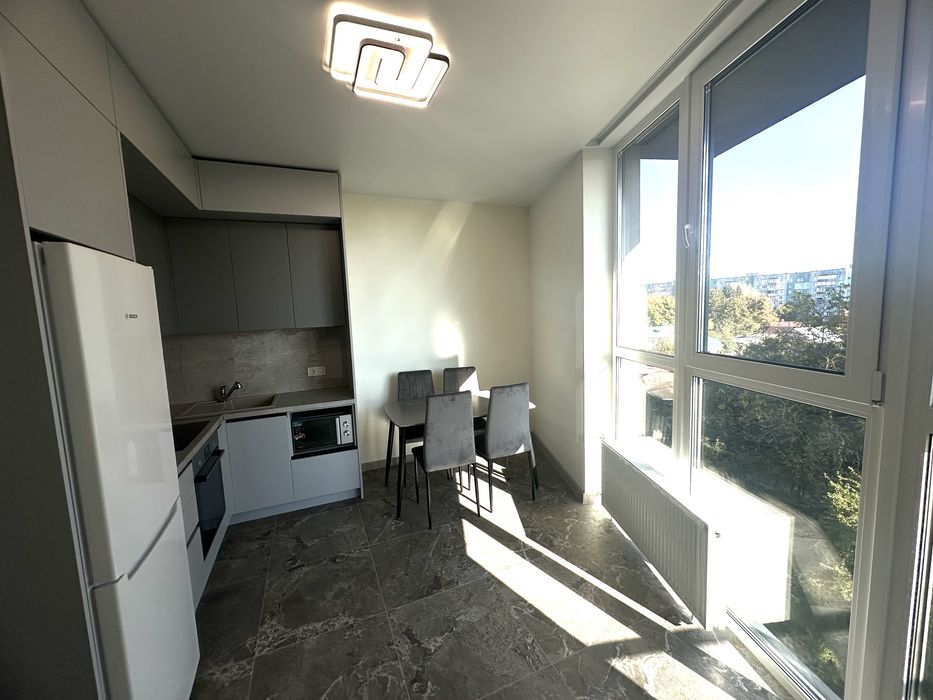 Довгострокова оренда, 1 кімнатна, центр міста, перша здача