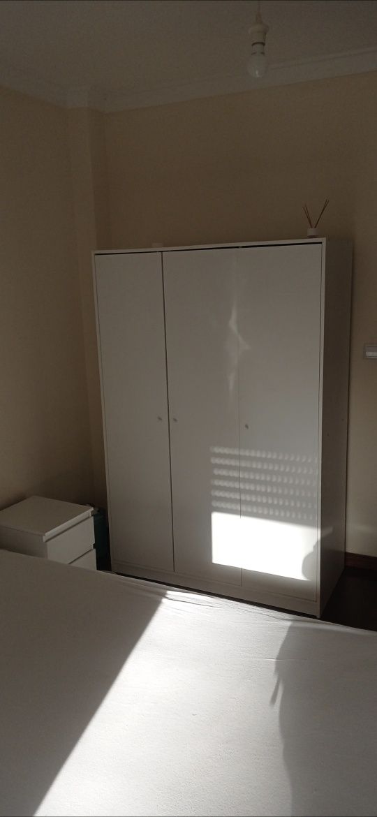 Quarto para arrendar