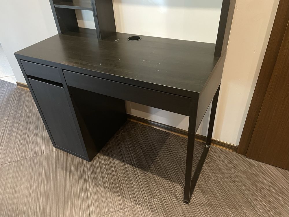 Ikea Mick biurko + nadstawka na biurko czarnobrązowe