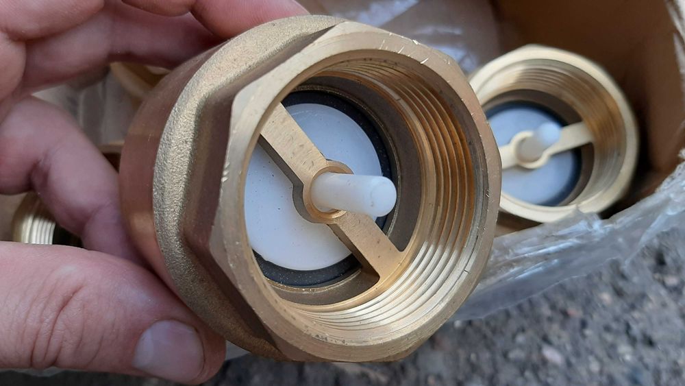 Обратний клапан 1"1/2 FIV ду 40 латунь Італія нові