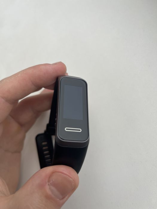 Фітнес браслет HUAWEI Band 4 ADS-B29