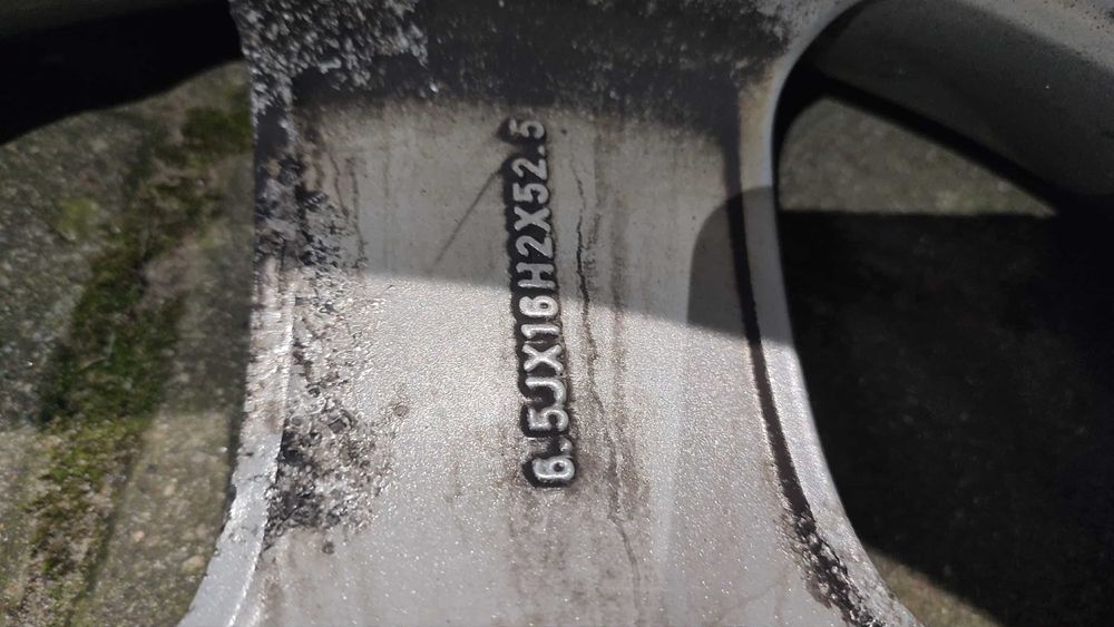 Komplet kół zimowych Volvo/Saab 16” – felgi aluminiowe