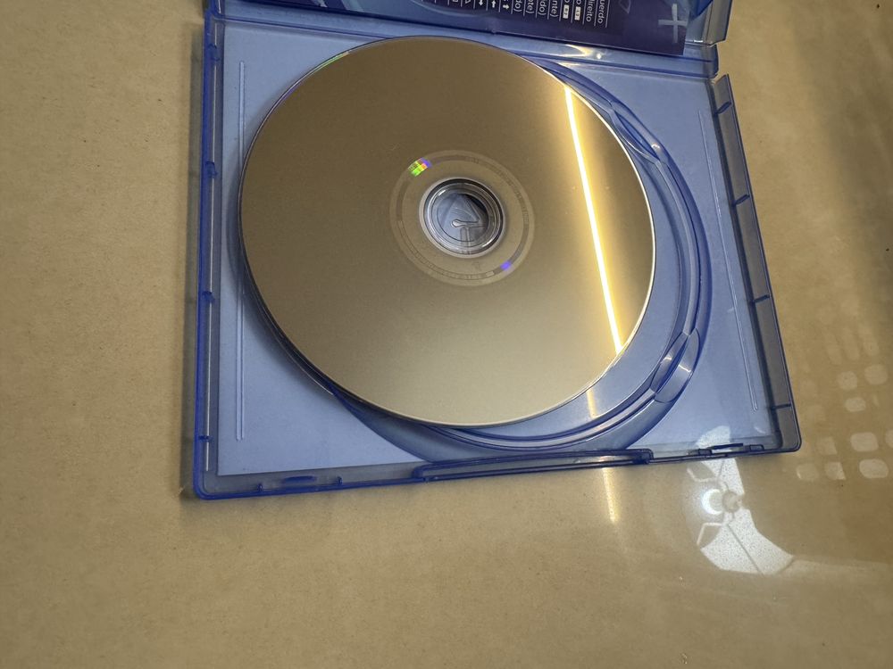 Uncharted 4 ps4  .