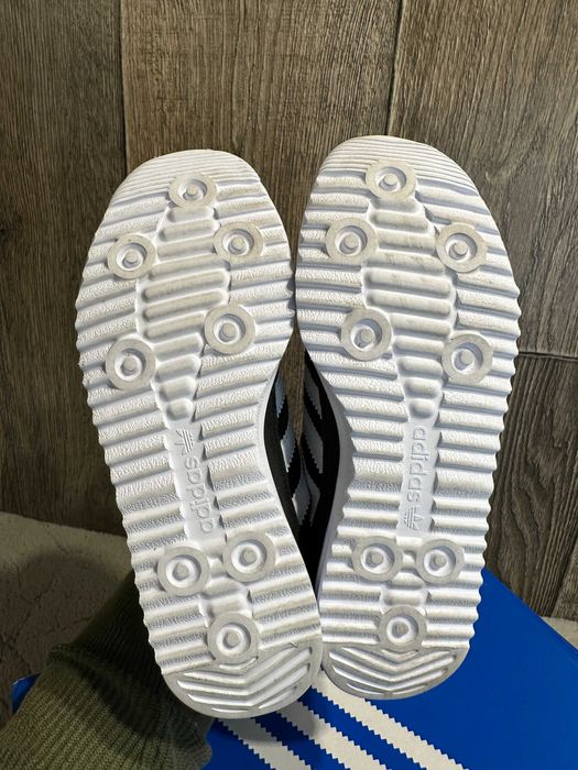 Buty damskie czarne trampki Adidas SL 72 RS EL C 35