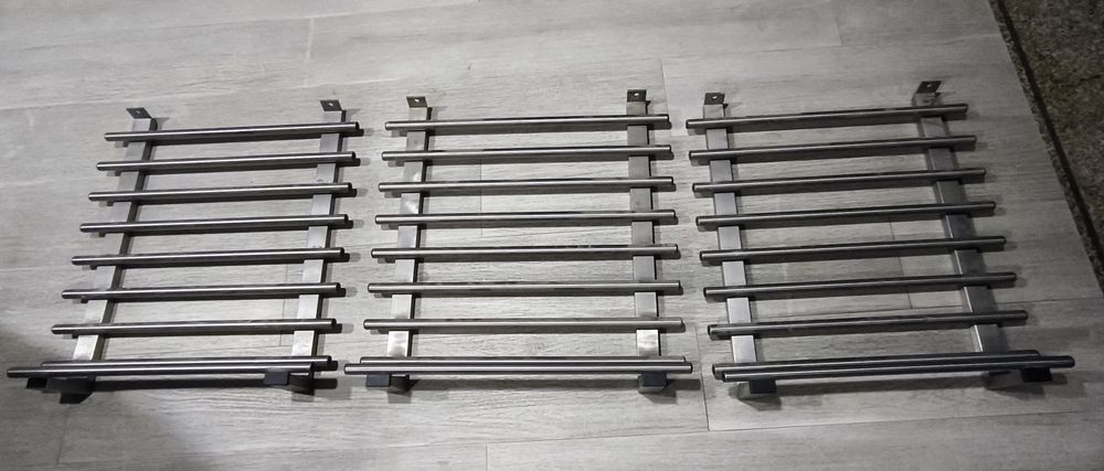 Suportes inclinados em inox