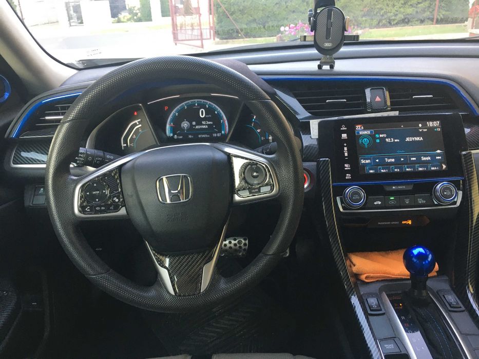 Samochod osobowy Honda CIVIC 2,0 sedan 2017 automat