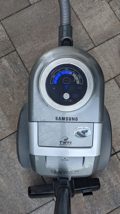 Продається пилосос Сенсор