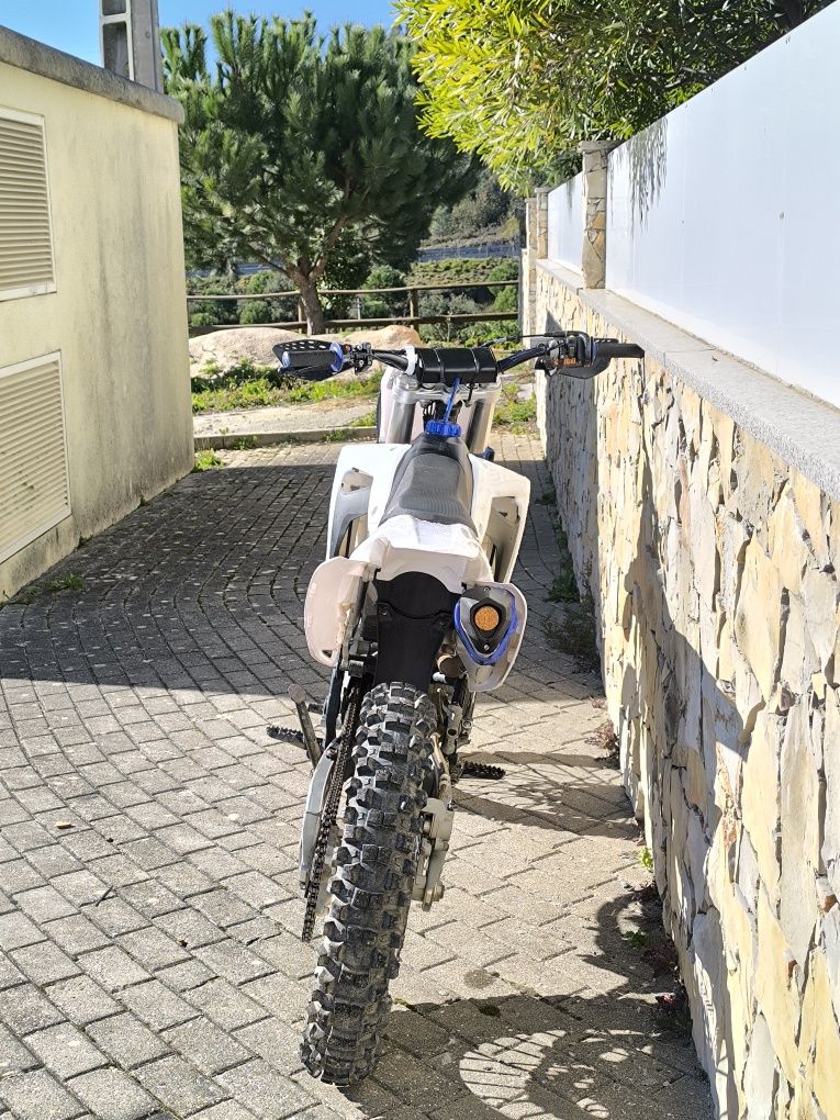 Malcor xzf 250cc (com material extra) ler descrição
