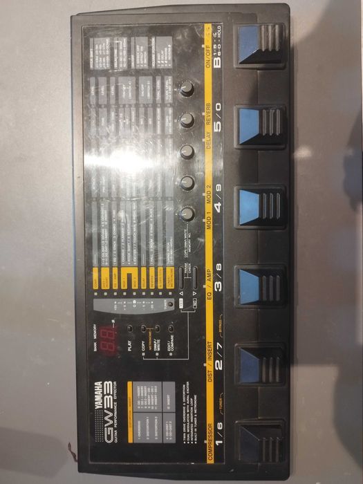 Multiefekt gitarowy yamaha GW33