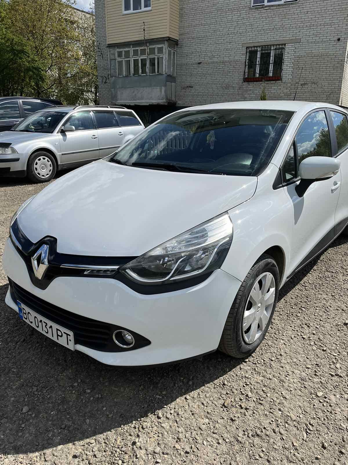 Продаю терміново авто Renault Clio