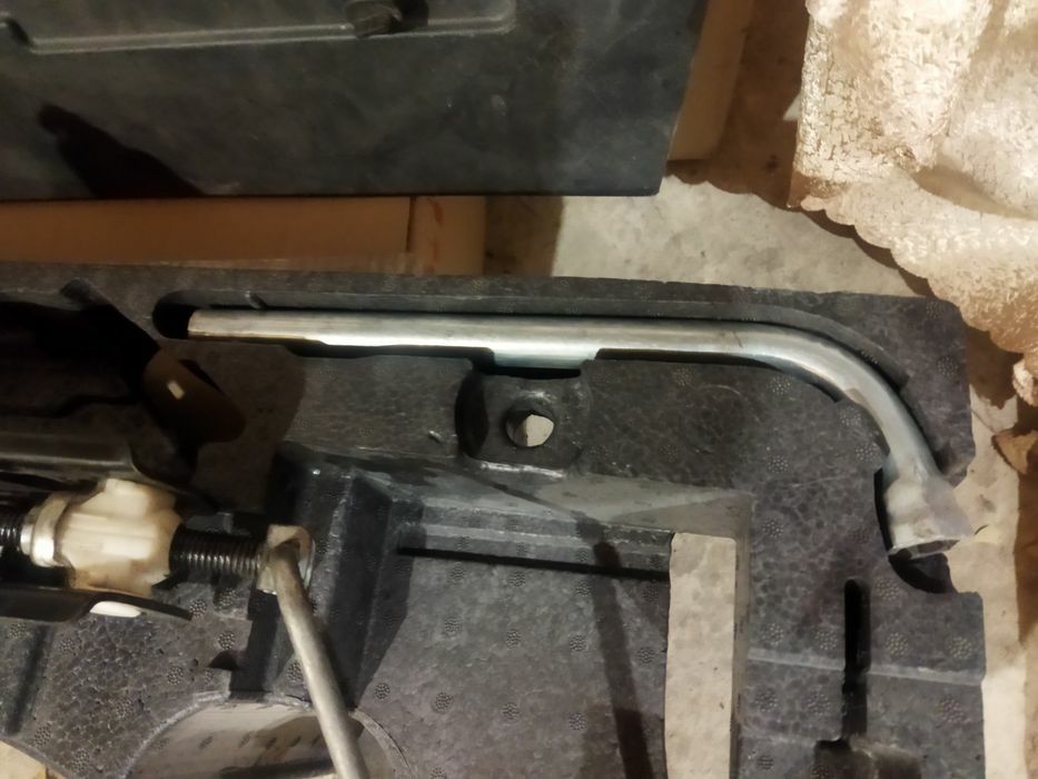 Органайзер домкрат WAG Volkswagen Skoda Audi Seat