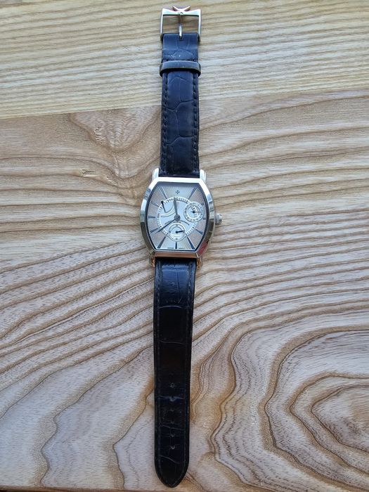 Мужские часы Vacheron Constantine срочно