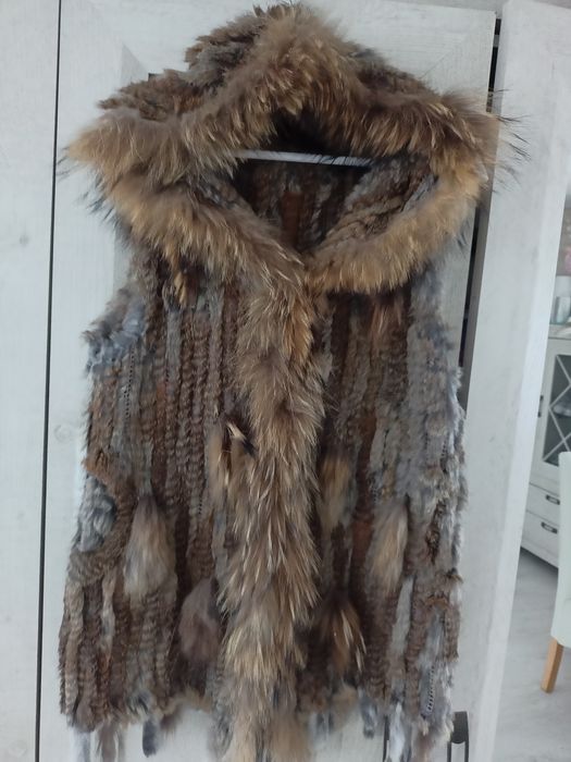 Futerko kamizelka z kapturem