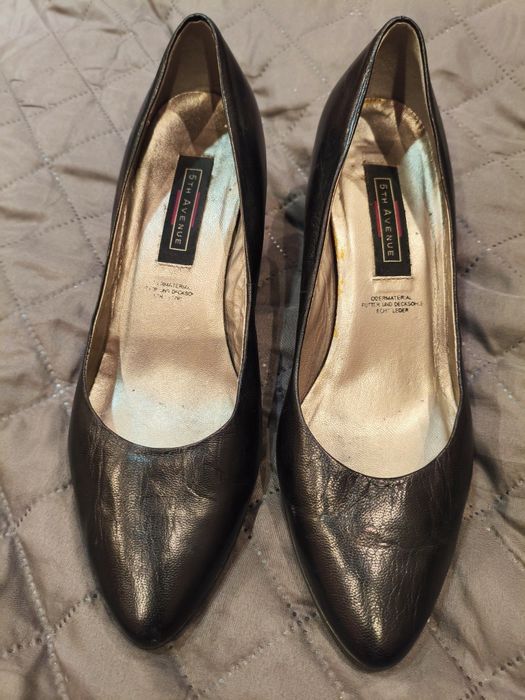 Czarne czółenka na obcasie roz. 39