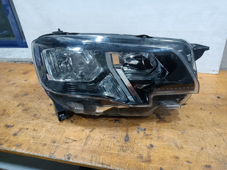 Farol Peugeot partner Rifter ótica 2022