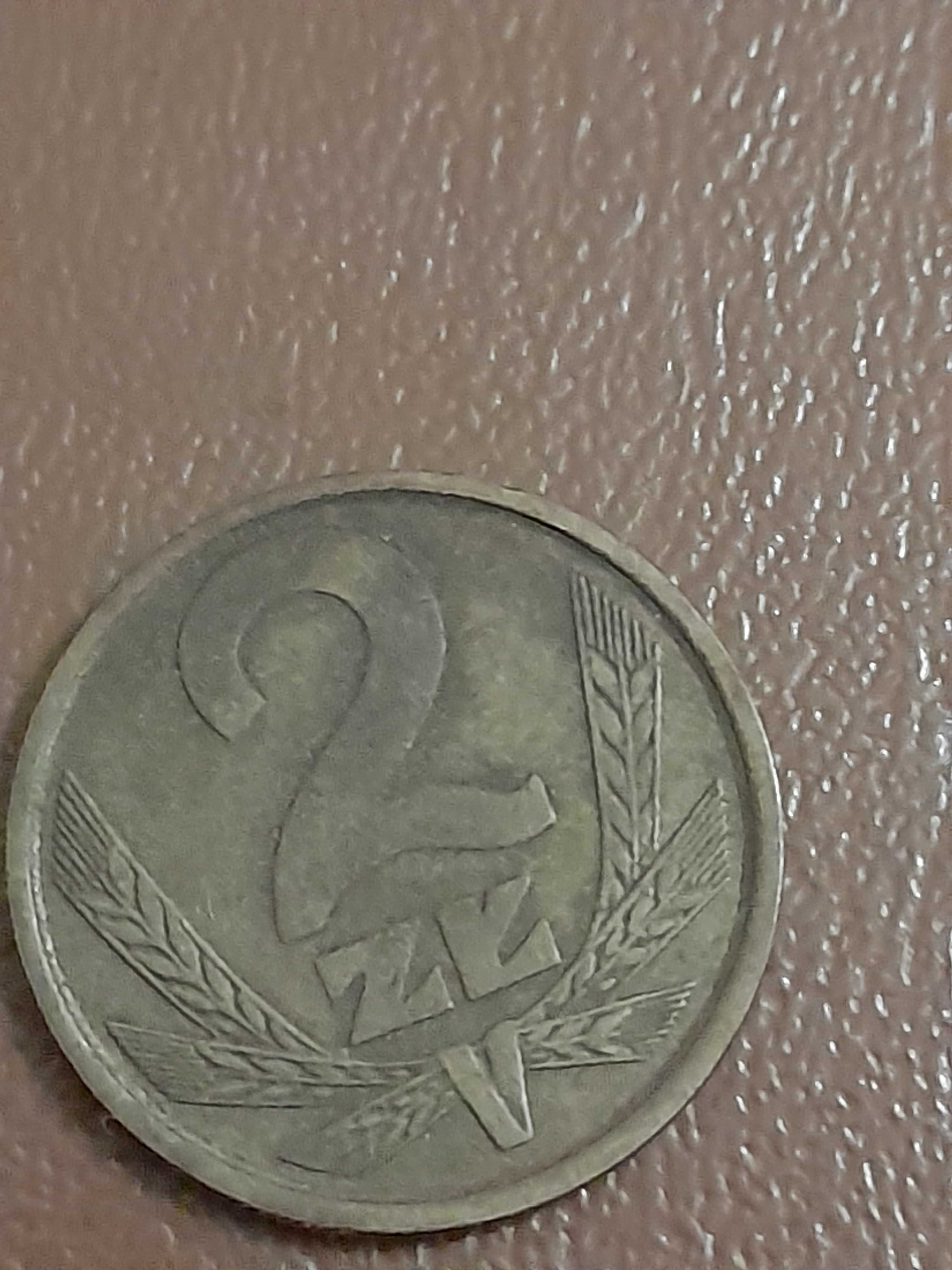 moneta 2 zł 1981 wąska ósemka w dacie
