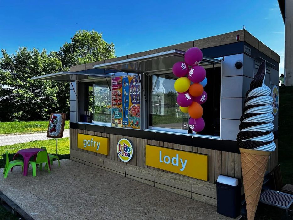 Przyczepa gastronomiczna lodziarnia lody gofrygranita -  po lodolania