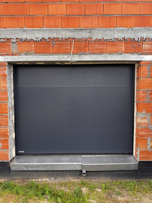 Brama Garażowa krispole segmentowa z napędem