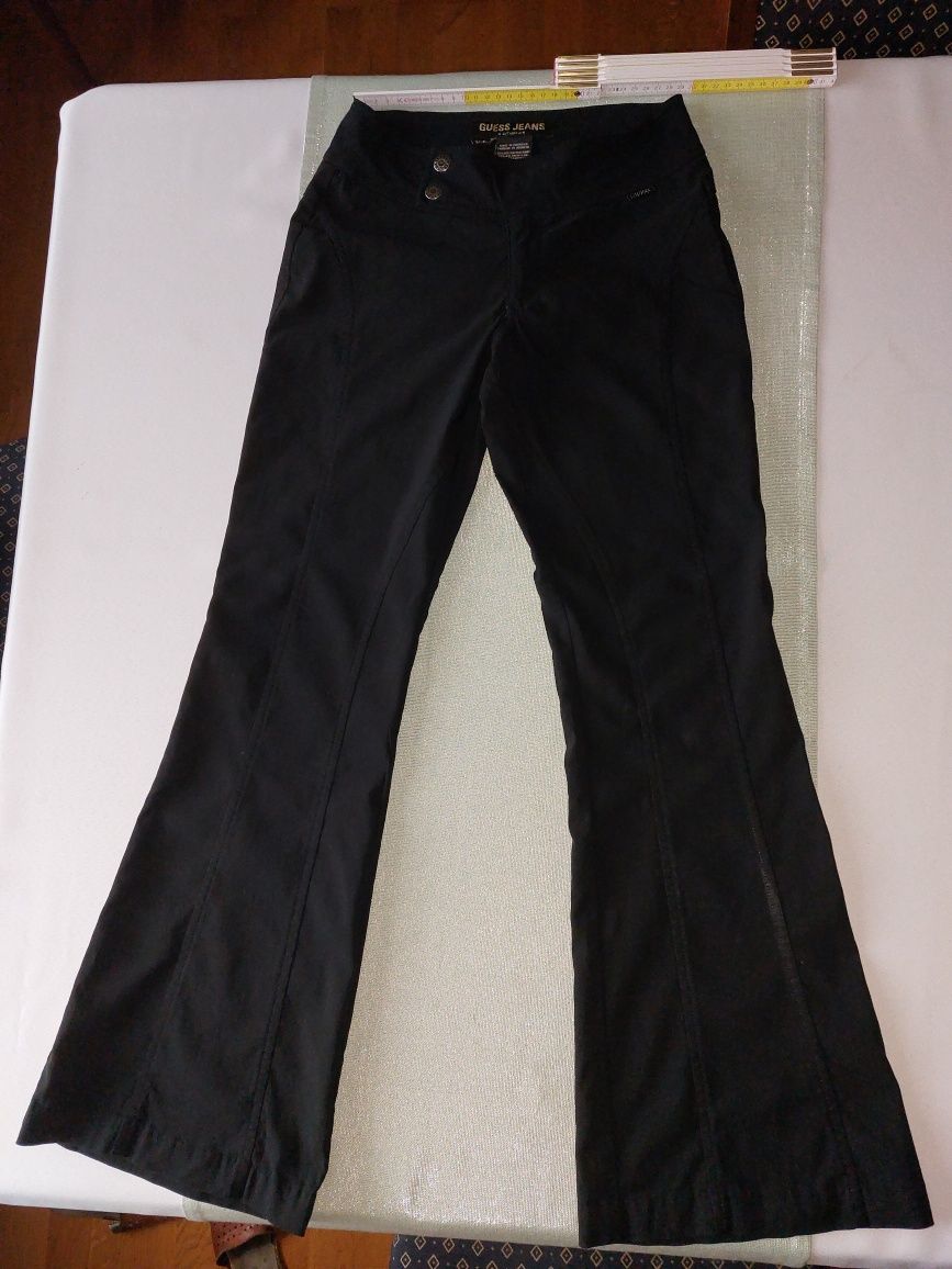 Spodnie czarne Guess roz 26