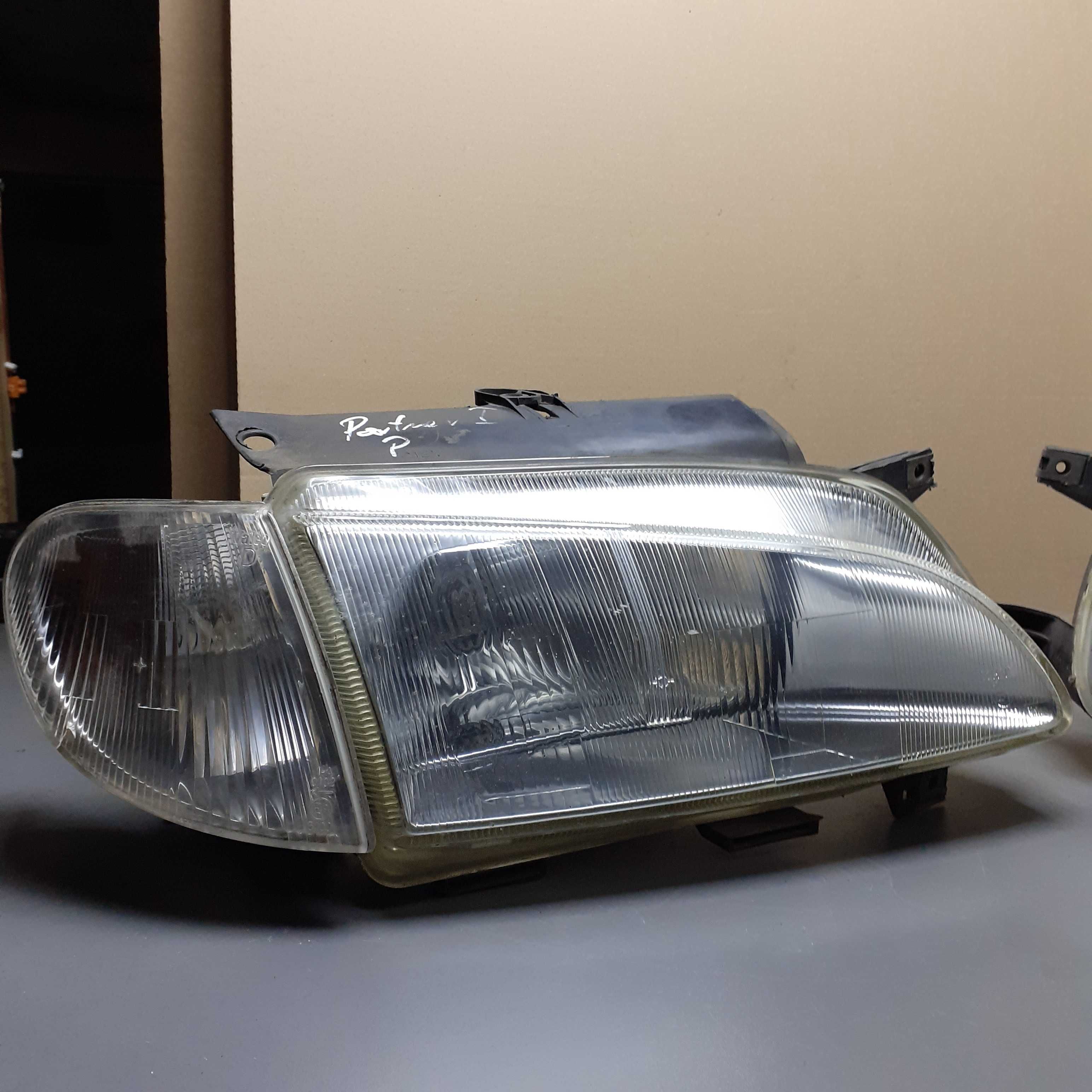 Lampy przednie Peugeot Partner Valeo 086375