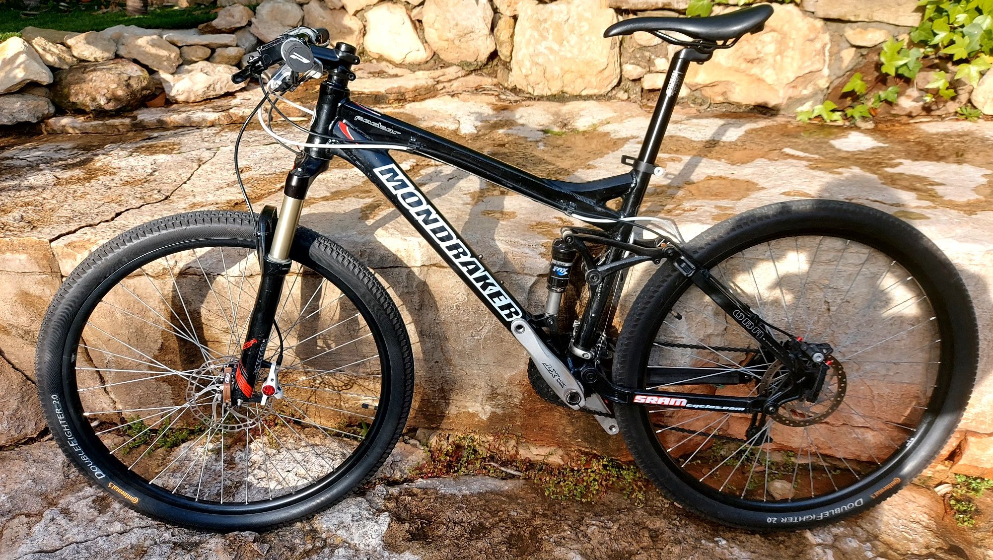 Mafrabike btt Mondraker Factor 27.5 Suspensão Total.