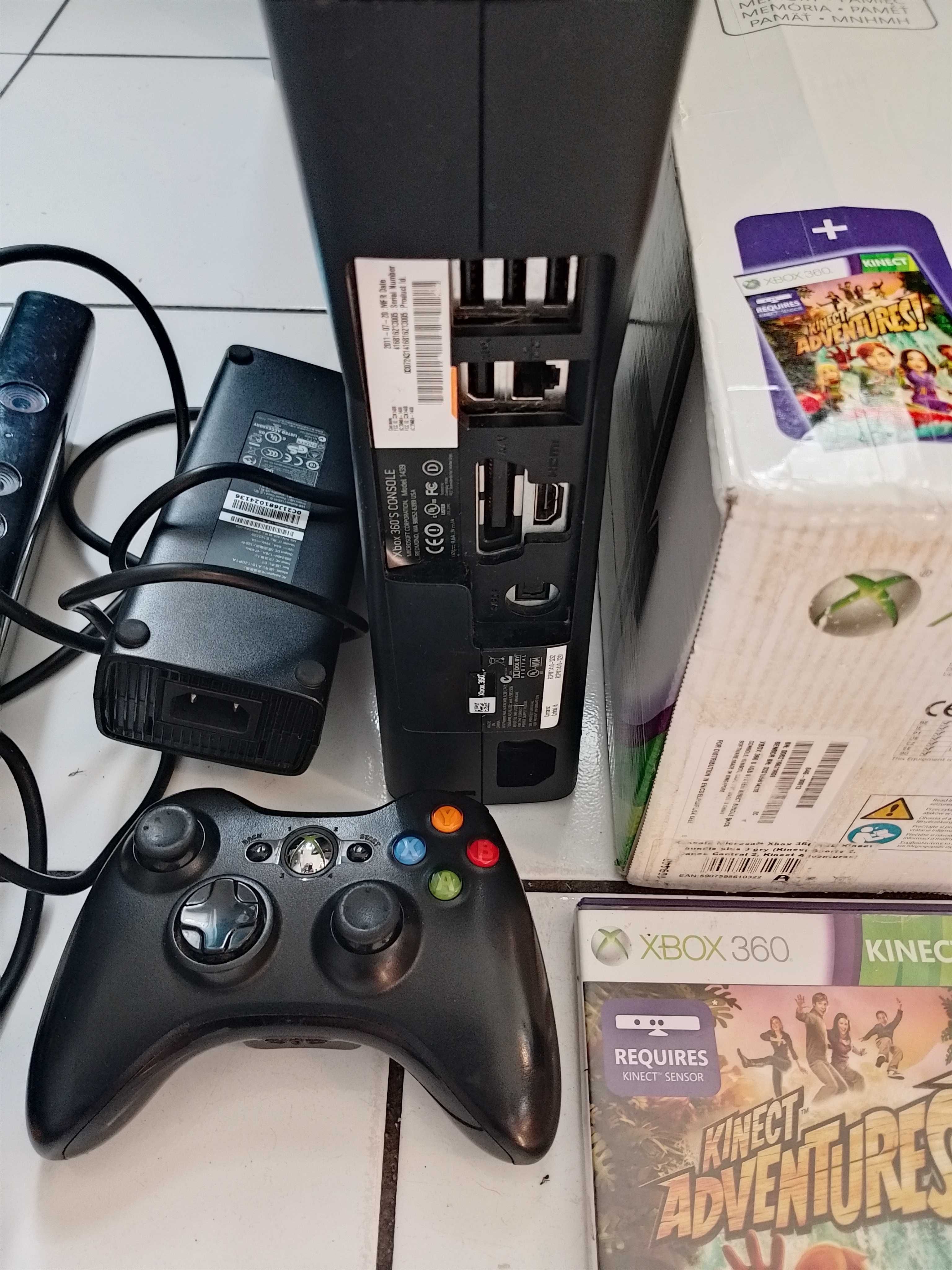 Xbox360 slim cały komplet z pudełkiem
Konsola i wszystkio sprawne