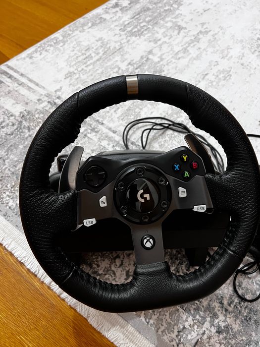Logitech G920 com pedais e câmbio