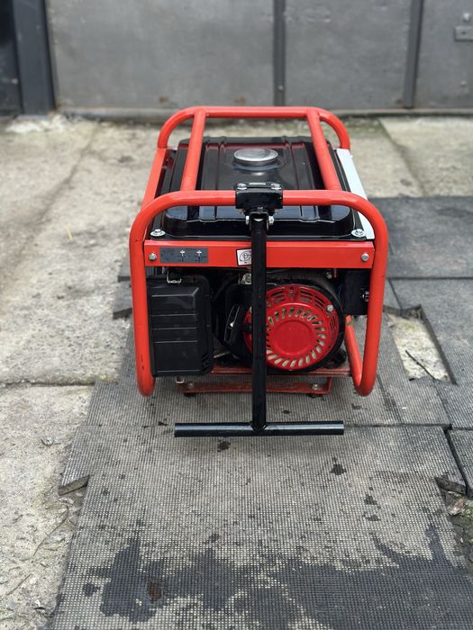 Генератор Herkules 3500 es, газовий карбюратор