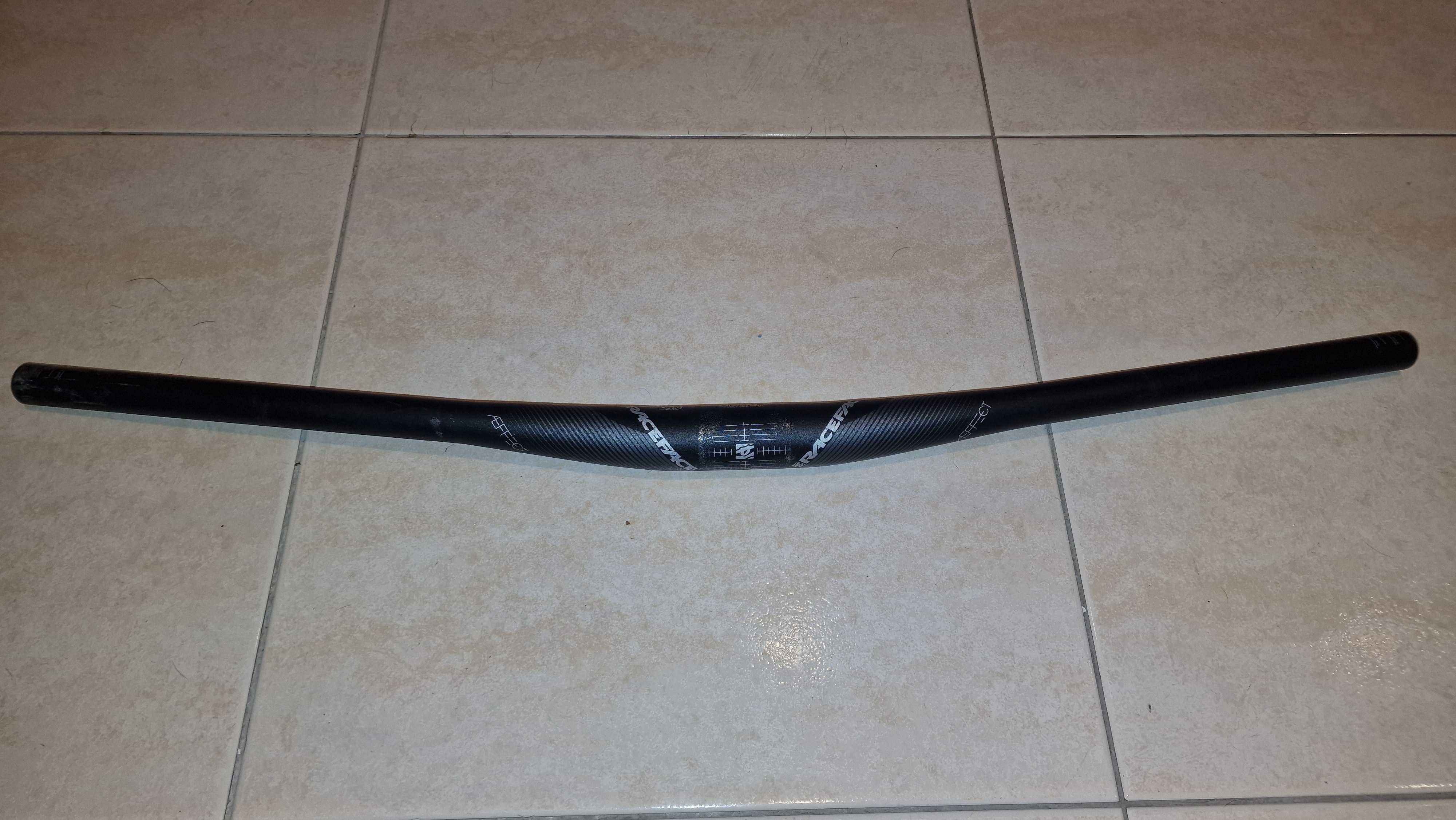 Guiador RACE FACE AEFFECT 35 _760mm