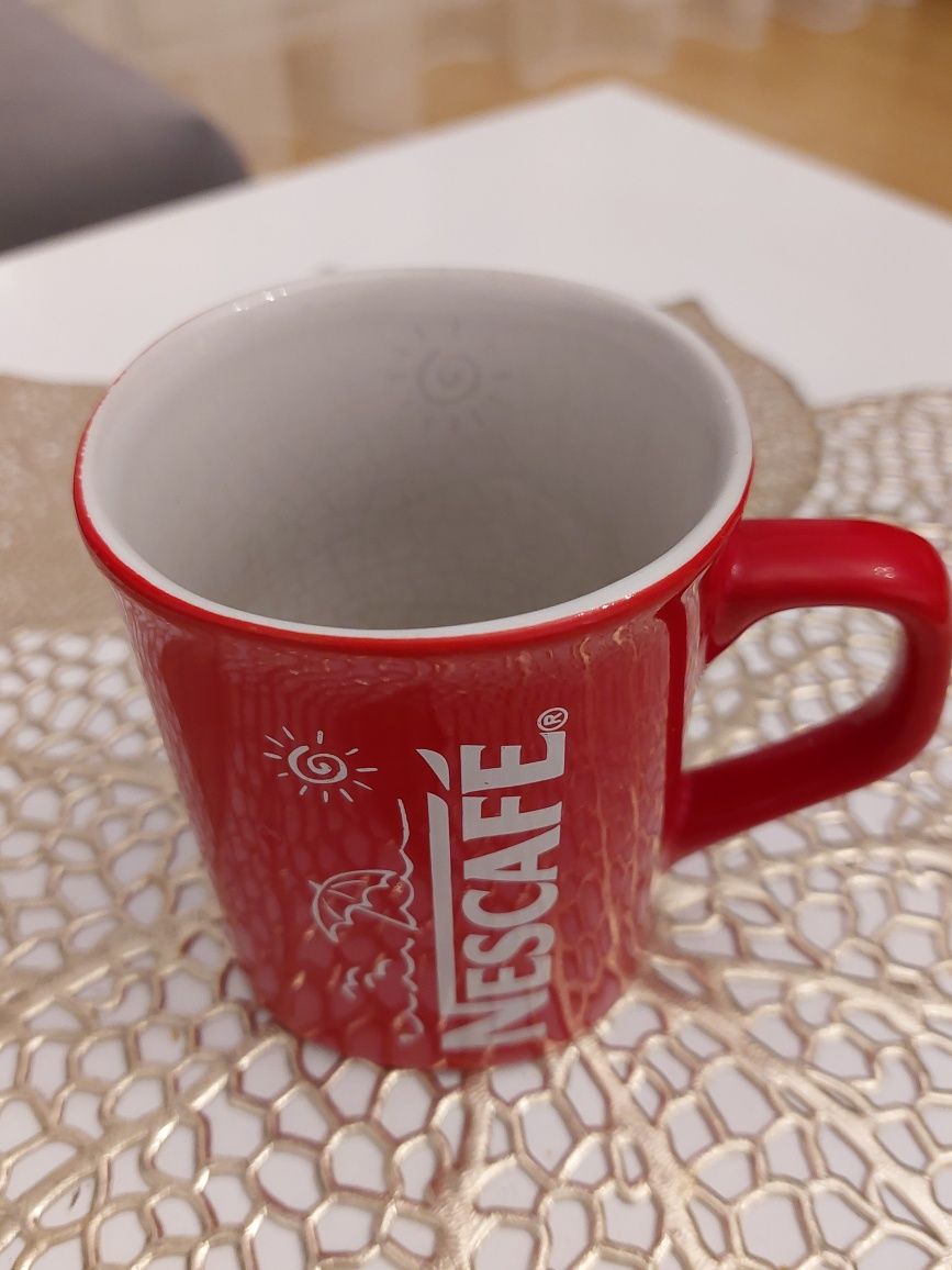 Kultowy kubek Nescafe