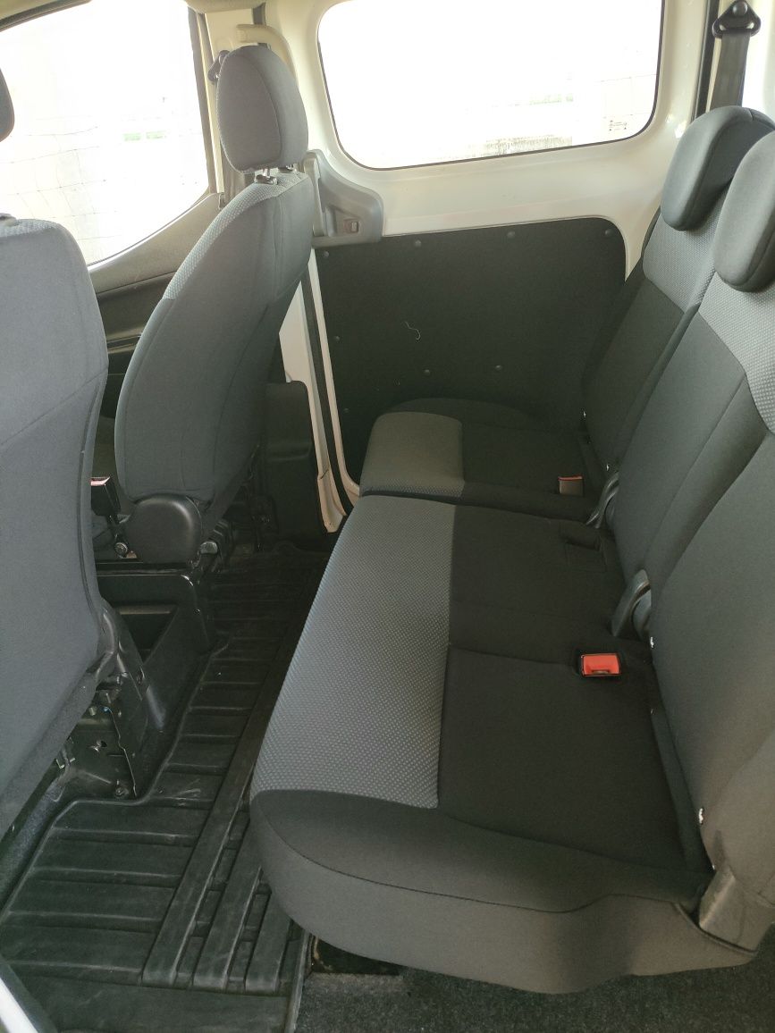 Nissan nv200 rok2018 poj 1500td bdb stan lub zamienie