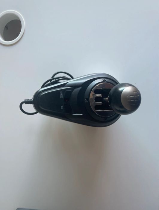 Xbox Series S 512GB + Volante de Simulação